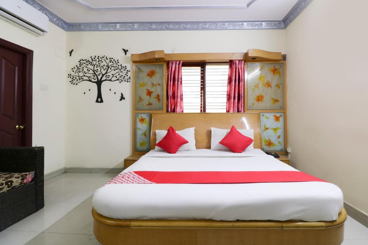 Oyo 71675 New Aishwarya Comforts Hotel Bengaluru Kültér fotó